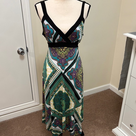 dressbarn Dresses & Skirts - Dress Barn Black and Green Patterned Tie Waist Midi Dress size 12